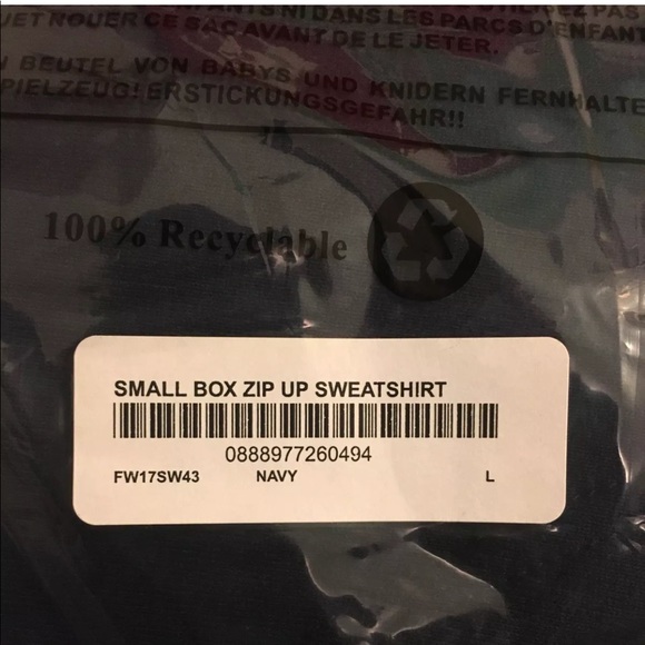 Supreme hoodie - Picture 1 of 2